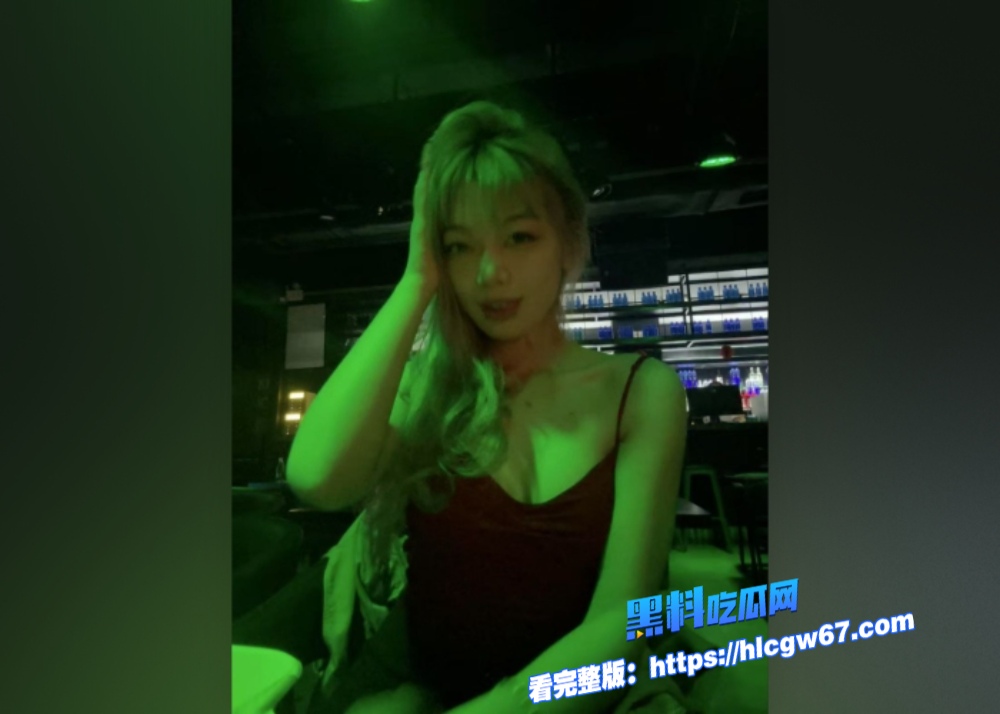 山东青岛平度20岁舞蹈生 郑媛菲 背刺前男友 酒吧鬼混钓凯子约炮 一怒之下选择曝光这骚母狗图4 山东青岛平度20岁舞蹈生 郑媛菲 背刺前男友 酒吧鬼混钓凯子约炮 一怒之下选择曝光这骚母狗图4