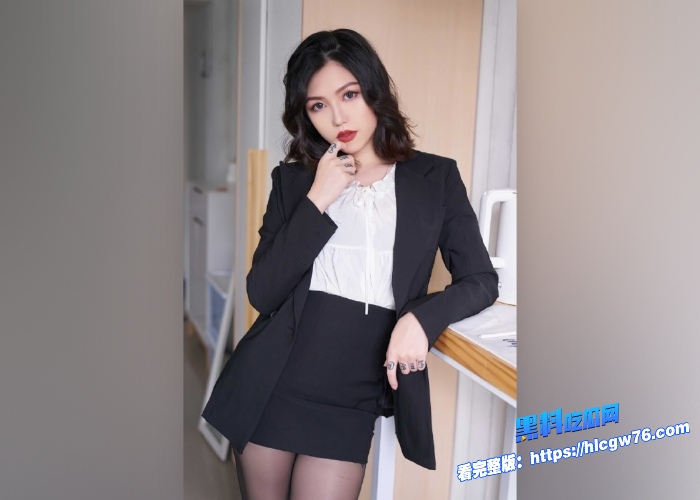 按摩小子原创首发第32期男技师上门按摩偷拍极品气质少妇手指抚摸美穴淫水流出跪在按摩床上求操 图3 按摩小子原创首发第32期男技师上门按摩偷拍极品气质少妇手指抚摸美穴淫水流出跪在按摩床上求操 图3