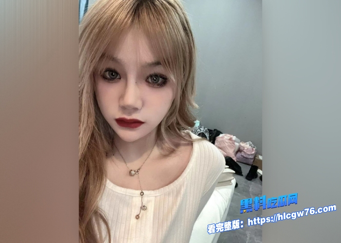 满背纹身精神小妹与黄毛男友性爱视频流出逆天颜值趴在身上疯狂榨取精液一对圆润的大奶子被操的乱晃7