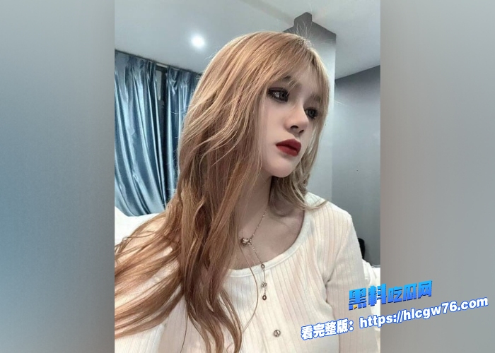 满背纹身精神小妹与黄毛男友性爱视频流出逆天颜值趴在身上疯狂榨取精液一对圆润的大奶子被操的乱晃6