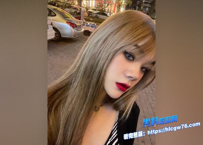满背纹身精神小妹与黄毛男友性爱视频流出逆天颜值趴在身上疯狂榨取精液一对圆润的大奶子被操的乱晃5
