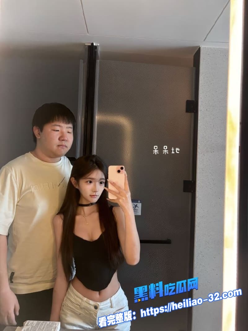 07年反差嫩妹网上秀爹系金主甜蜜日常却被扒出惊天黑料为钱甘愿成精盆母狗 10