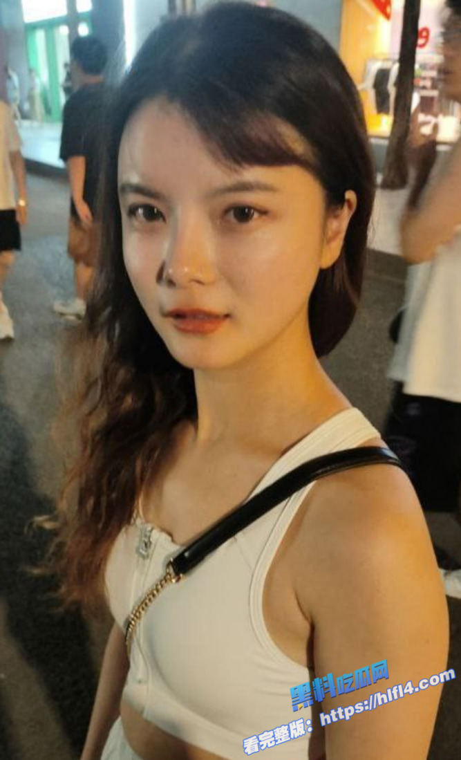 瓜友投稿 广东深圳的静静结婚不到一个月就出轨 上了床就是骚母狗2