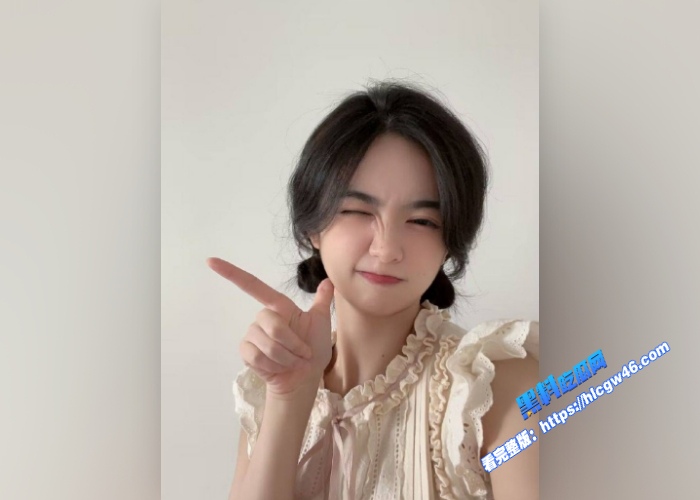 极品颜值小母狗跪地舌舔肉棒抱在怀里对着镜子抠穴抠到高潮颤抖浑身瘫软 图1WH700x500px