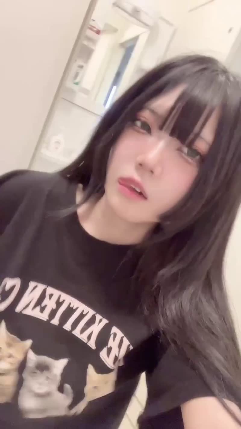 岛国成年双马尾女孩自拍!调教成小母狗公厕露出在马桶上自慰喷尿 岛国成年双马尾女孩自拍!调教成小母狗公厕露出在马桶上自慰喷尿