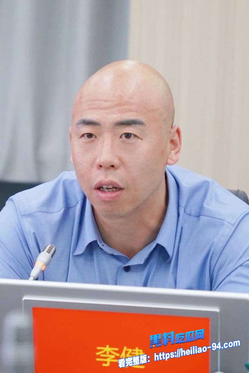 出版社发行部主任李健1