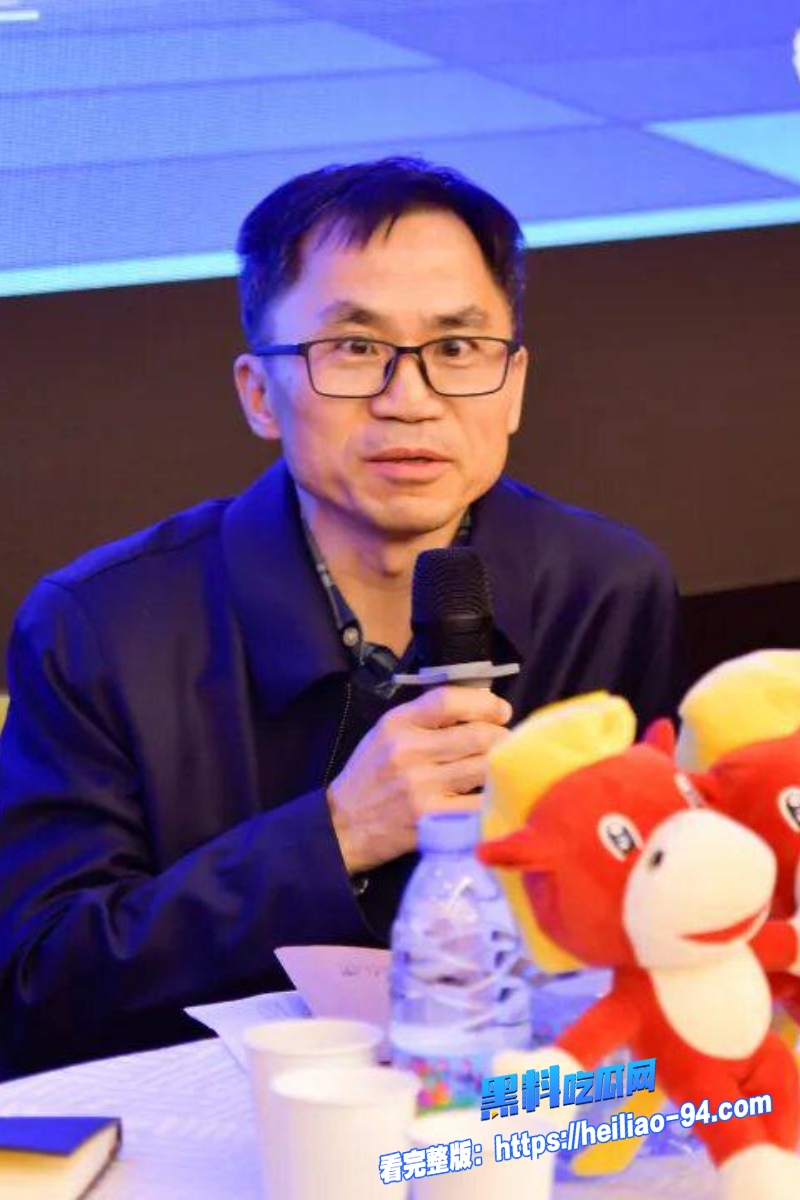 出版社发行部主任李健8
