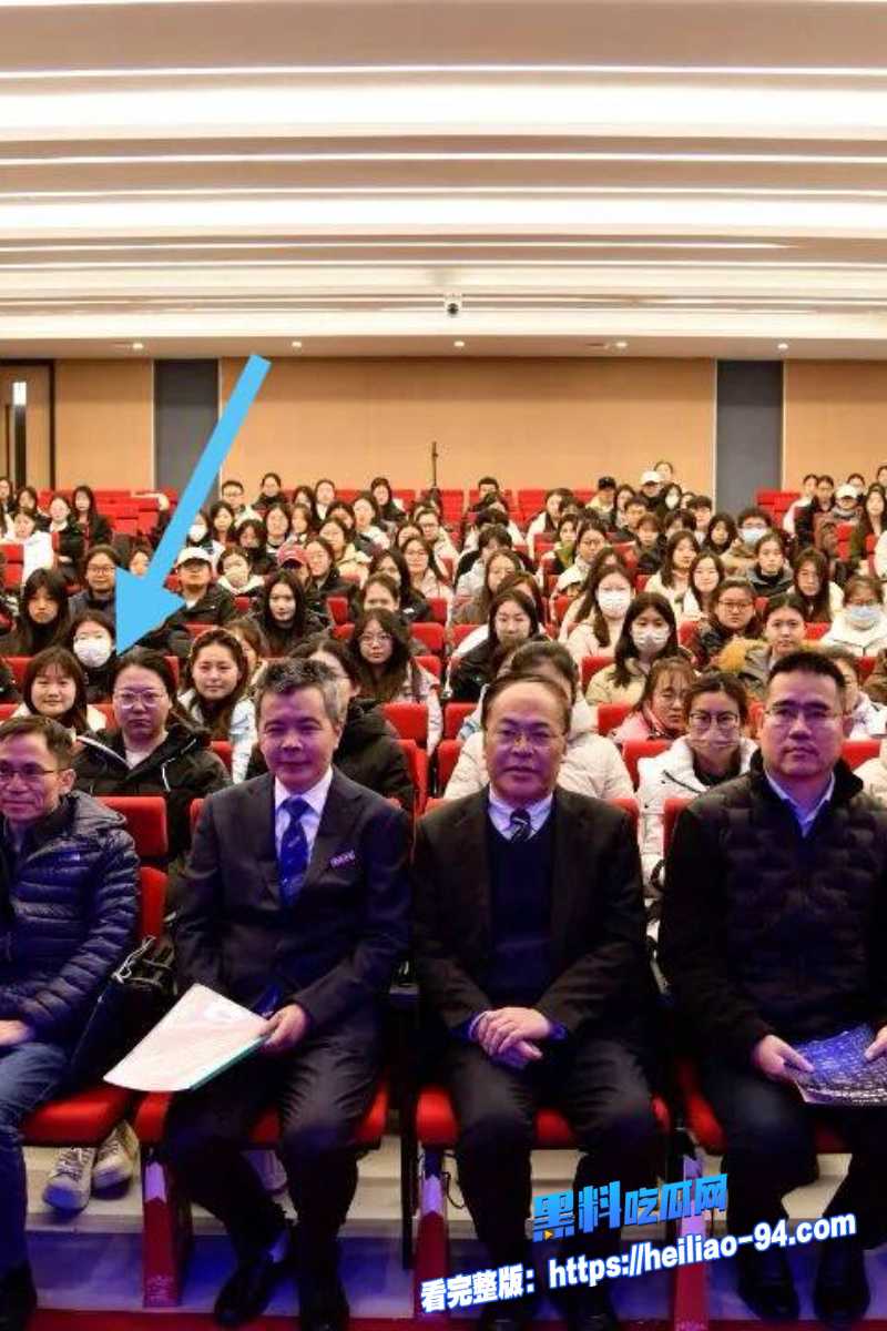 出版社发行部主任李健9