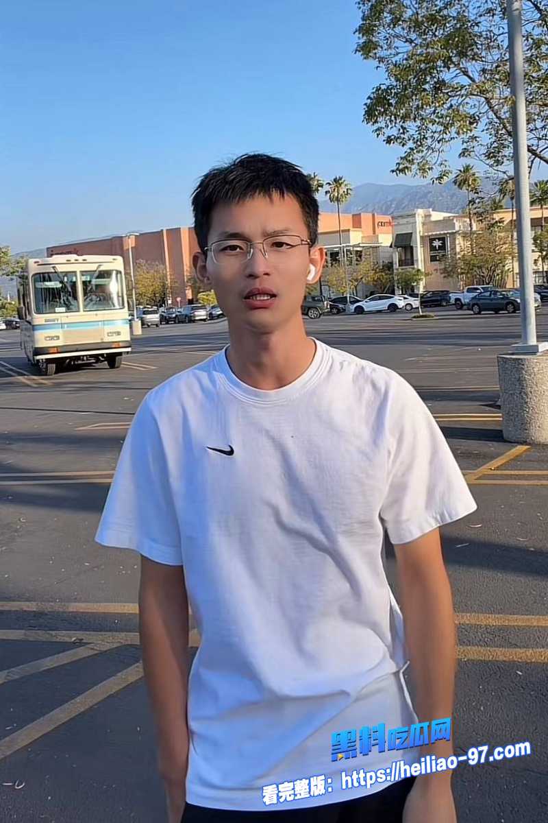 洛杉矶华人网红小唐酱香饼15