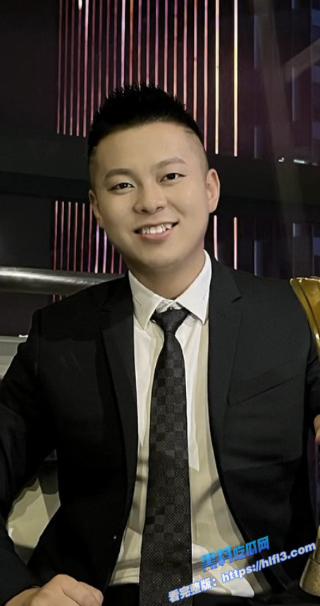 抖音千万粉丝网红 胜仔 与抖音音乐人 芮甜甜 不雅视频流出 胜仔吃芮甜甜的小葡萄！2
