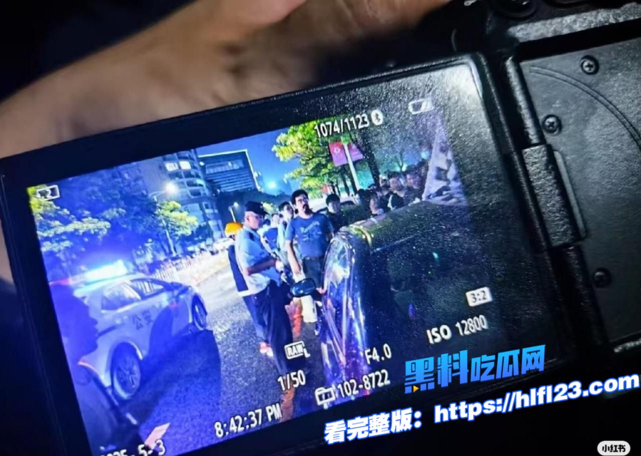 广州萤火虫漫展上演惊天一幕 伪娘阳台上演春宫大戏 楼下聚满了吃瓜观众！漫展是真乱 图片15