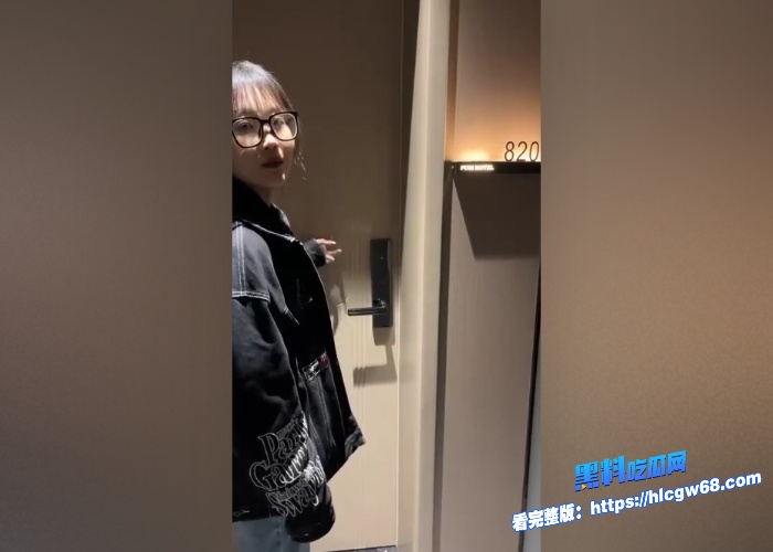 山东潍坊普斯轻奢酒店抓小三完整版视频流出女朋友带亲戚朋友去酒店抓小三把男生脸都打肿了小伙骨瘦嶙峋的看着也是可怜 7 山东潍坊普斯轻奢酒店抓小三完整版视频流出女朋友带亲戚朋友去酒店抓小三把男生脸都打肿了小伙骨瘦嶙峋的看着也是可怜 7