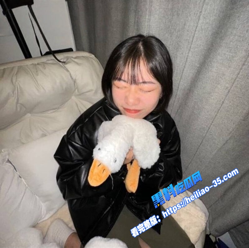 极品短发大一新生谢凯琪与前男友露脸口交与做爱全程曝光清纯女大被调教成母狗2 极品短发大一新生谢凯琪与前男友露脸口交与做爱全程曝光清纯女大被调教成母狗2