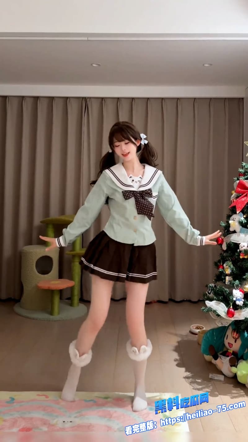 黑料吃瓜网独家原创成人版高尔夫摇性感女神翘臀疯狂扭摆视觉震撼摇穿天花板1 黑料吃瓜网独家原创成人版高尔夫摇性感女神翘臀疯狂扭摆视觉震撼摇穿天花板1