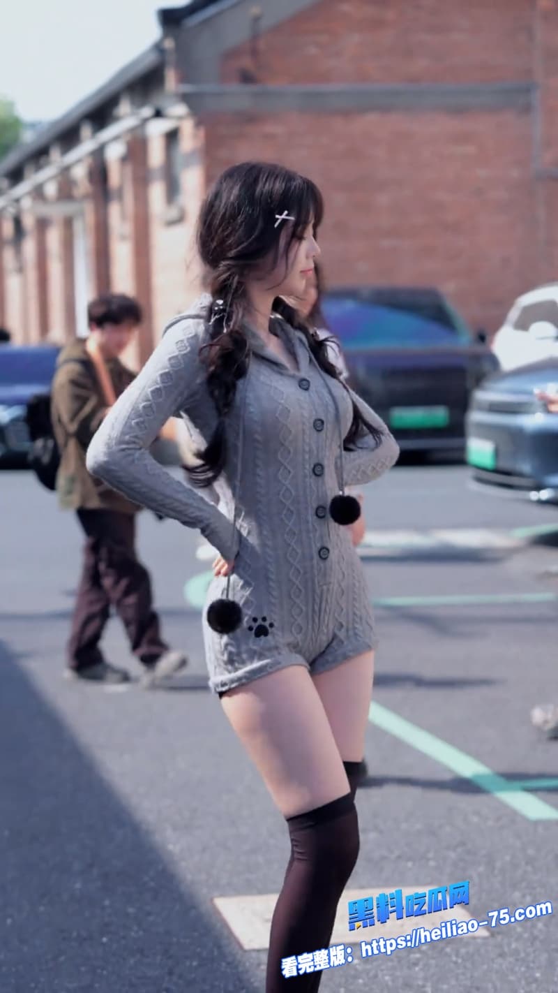 黑料吃瓜网独家原创成人版高尔夫摇性感女神翘臀疯狂扭摆视觉震撼摇穿天花板6 黑料吃瓜网独家原创成人版高尔夫摇性感女神翘臀疯狂扭摆视觉震撼摇穿天花板6