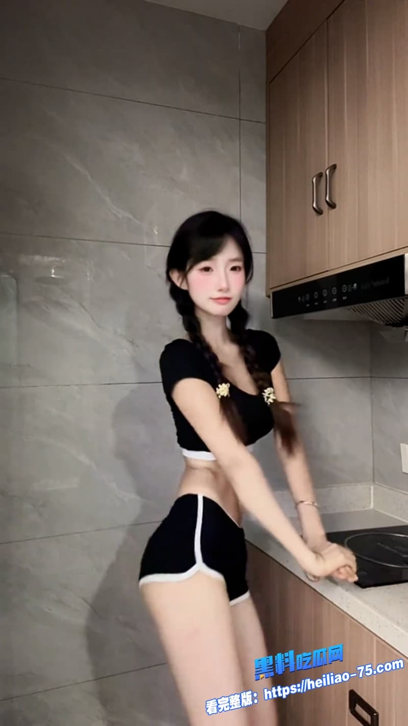 黑料吃瓜网独家原创成人版高尔夫摇性感女神翘臀疯狂扭摆视觉震撼摇穿天花板9 黑料吃瓜网独家原创成人版高尔夫摇性感女神翘臀疯狂扭摆视觉震撼摇穿天花板9