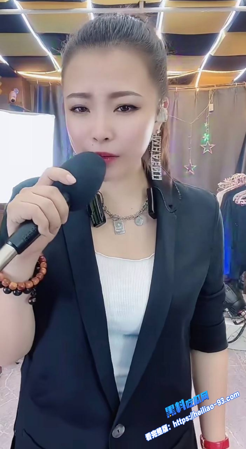 快手平台3000万粉网红陶大帅睡女徒弟聊天记录性爱视频全网爆出15 快手平台3000万粉网红陶大帅睡女徒弟聊天记录性爱视频全网爆出15