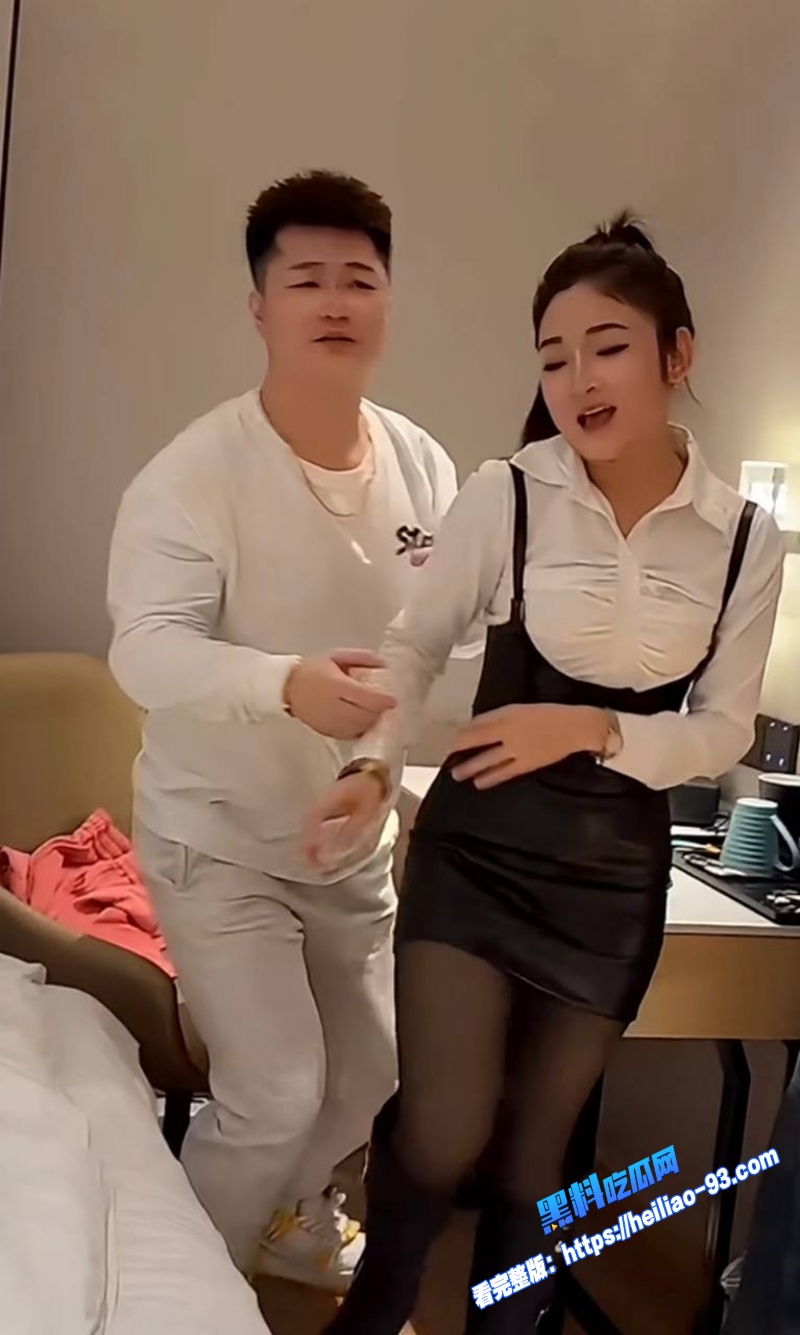 快手平台3000万粉网红陶大帅睡女徒弟聊天记录性爱视频全网爆出26 快手平台3000万粉网红陶大帅睡女徒弟聊天记录性爱视频全网爆出26