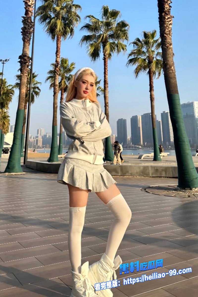 欧美金发尤物MollyLittle3