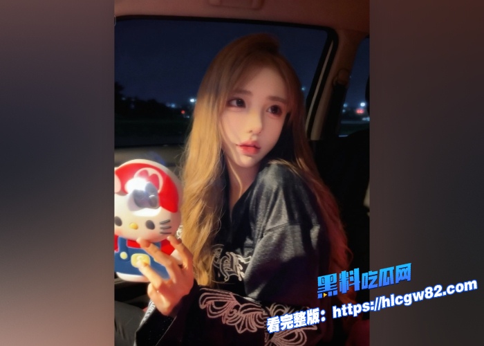抖音极品女大网红社会好姐姐罗亦何定制金主福利视频曝光富豪男友头顶大绿帽全裸露脸自慰足交啪啪相当炸裂 图2