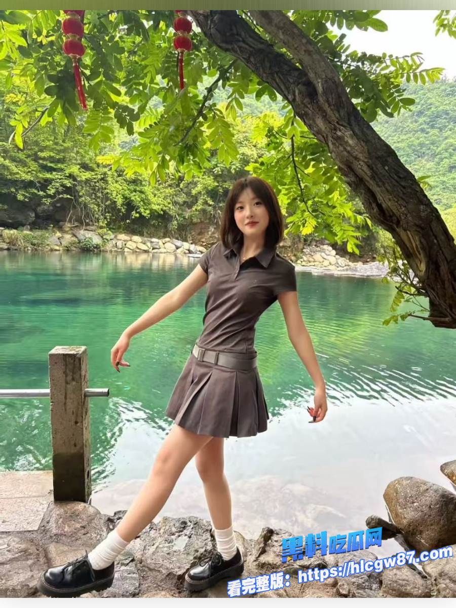 稚嫩学生妹和男友直播不雅视频流出 4