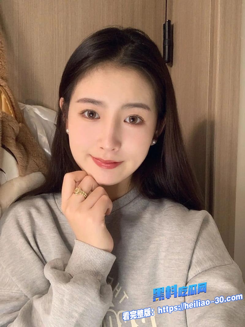 校花级高颜值清纯大学生反差曝光嘴上喊停身体却诚实迎合4 校花级高颜值清纯大学生反差曝光嘴上喊停身体却诚实迎合4