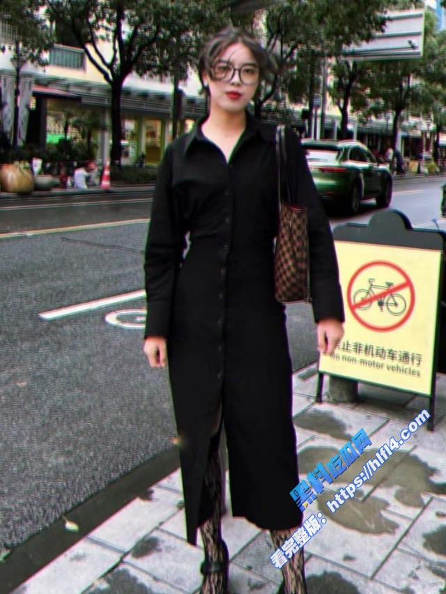 复旦大学女博士 李敏 白天气质冷艳 夜晚放荡淫骚 口交深喉技术超强 肥臀撅起被后入爆操！3