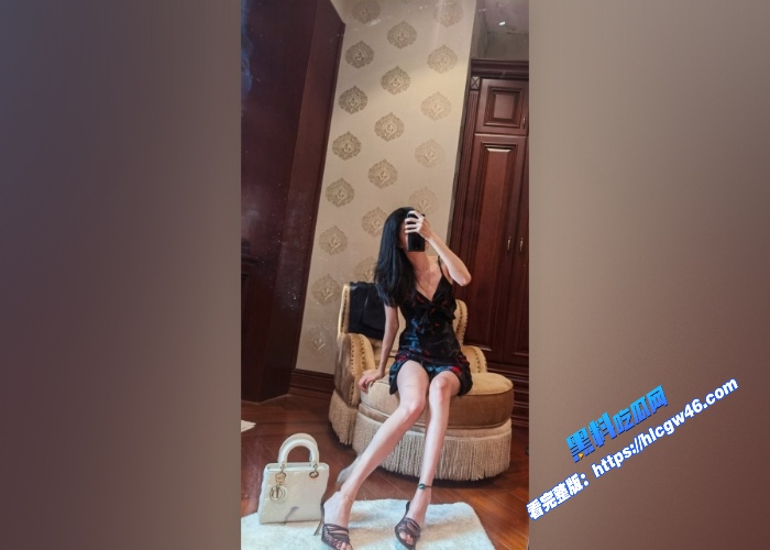 推特高颜值南航退役空姐已婚人妻 bilibili0001 大量大尺度私密照自拍曝光23WH700x500px 推特高颜值南航退役空姐已婚人妻 bilibili0001 大量大尺度私密照自拍曝光23WH700x500px