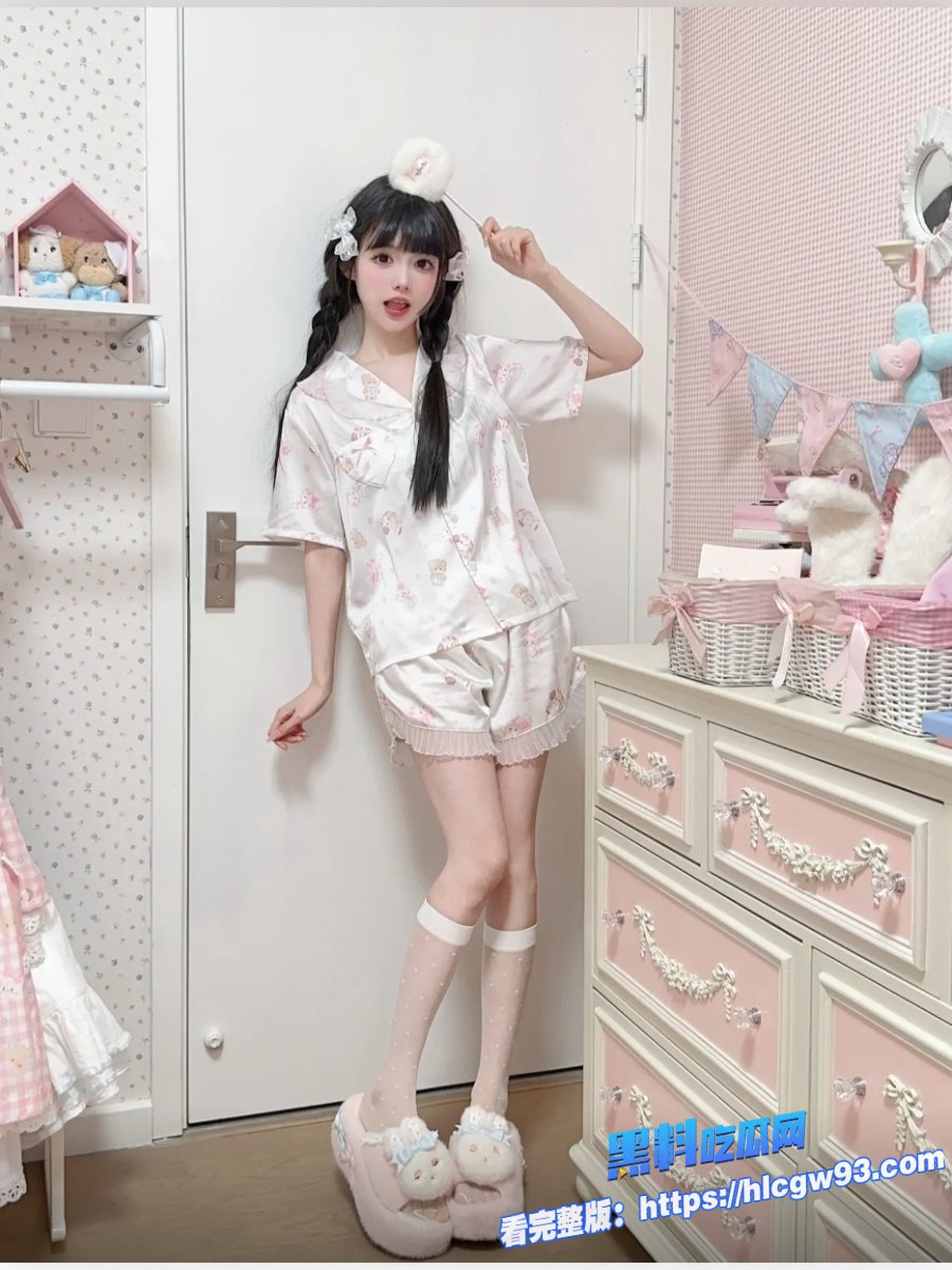 双姝联手服侍金主爸爸 2
