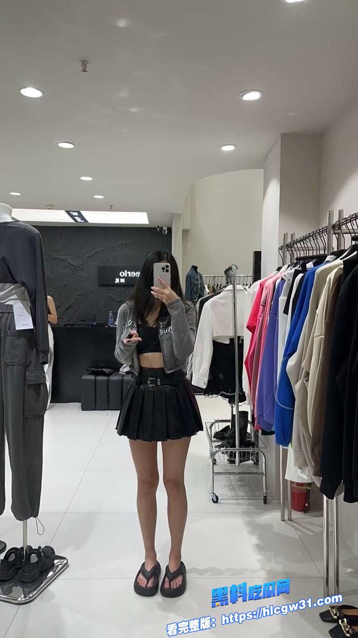 高颜值女神御姐反差母狗臀上纹菊花做爱视频曝光后入爆操超带感淫水流的满腿都是 4 高颜值女神御姐反差母狗臀上纹菊花做爱视频曝光后入爆操超带感淫水流的满腿都是 4