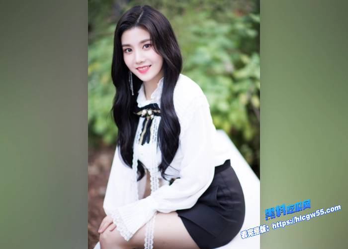 韩国女团IZ*ONE明星 权恩妃 现场热舞大秀 豪华巨乳摇晃特写慢动作 这Q弹奶子 给我牛子都看硬了！12.jpg