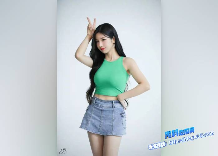 韩国女团IZ*ONE明星 权恩妃 现场热舞大秀 豪华巨乳摇晃特写慢动作 这Q弹奶子 给我牛子都看硬了！15.jpg