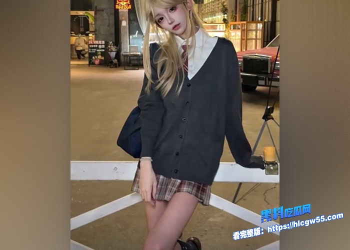 抖音四百万COS网红藤原yuki约炮猛料曝光二次元装扮侍奉金主骑乘后入无套爱爱 图8WH700x500px
