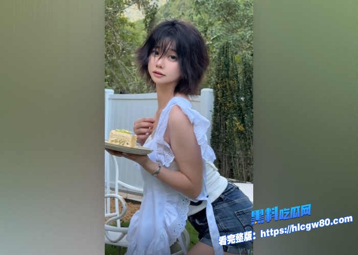 抖音300万童颜巨乳网红星野被扒出猛料大战榜一光头哥视频曝光完美露脸实锤这纤细身材看的流口水 图8