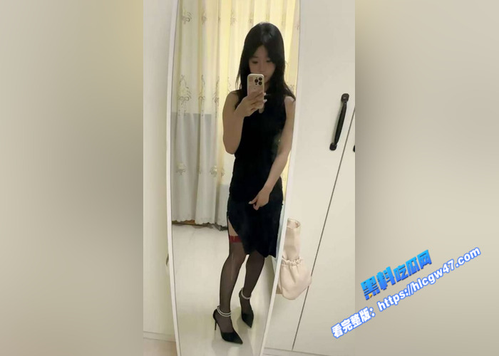 极品萝莉学生妹 带着肛塞自拍视频流出 不停的发骚玩弄骚穴 谁快来驯服这只小母狗2 极品萝莉学生妹 带着肛塞自拍视频流出 不停的发骚玩弄骚穴 谁快来驯服这只小母狗2