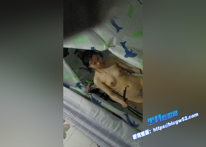 真实偷拍!偷拍自己的姐姐和表妹洗澡 姐姐身材苗条很有御姐范 表妹酮体粉嫩 诱惑力十足4 真实偷拍!偷拍自己的姐姐和表妹洗澡 姐姐身材苗条很有御姐范 表妹酮体粉嫩 诱惑力十足4