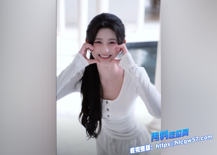 抖音网红 短剧女演员 杨珊子 潜规则视频曝光 骚婊子表面女神背地里给资方大佬废物鸡巴狂捅还要演戏陪笑 ! 9 抖音网红 短剧女演员 杨珊子 潜规则视频曝光 骚婊子表面女神背地里给资方大佬废物鸡巴狂捅还要演戏陪笑 ! 9