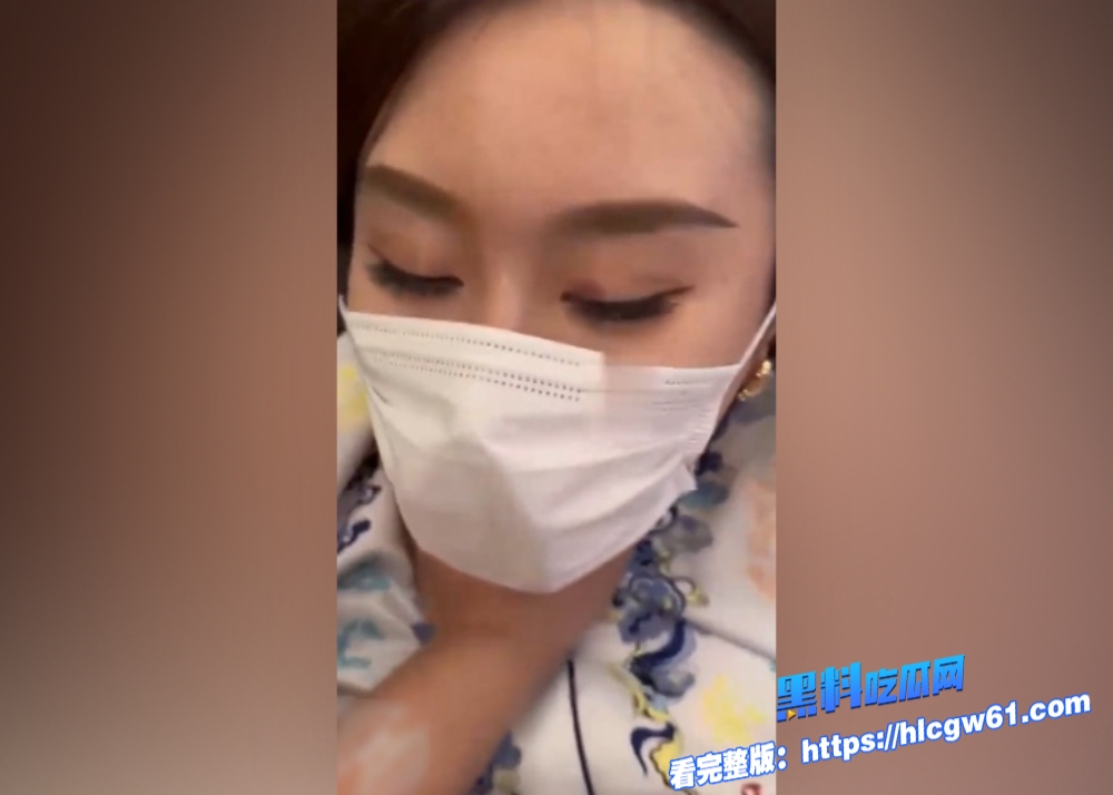 海航绝美空姐落地骚逼瘙痒难耐来不及换工装就迫不及待找头等舱金主开房极品鲍鱼充血振动棒高潮喷水浪叫震天 6 海航绝美空姐落地骚逼瘙痒难耐来不及换工装就迫不及待找头等舱金主开房极品鲍鱼充血振动棒高潮喷水浪叫震天 6