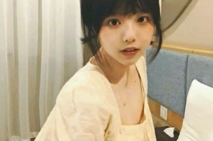 可爱美少女 李月 反差母狗私下是金主的母狗各种调教自慰啪啪