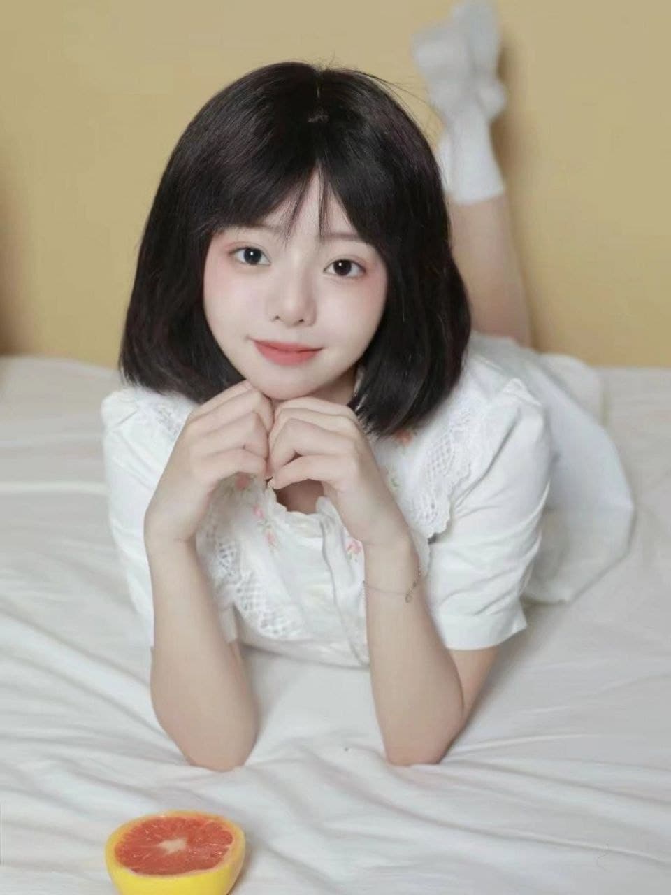 可爱美少女 李月 反差母狗私下是金主的母狗各种调教自慰啪啪