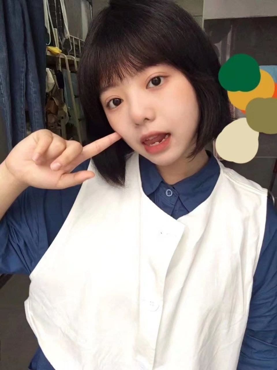 可爱美少女 李月 反差母狗私下是金主的母狗各种调教自慰啪啪