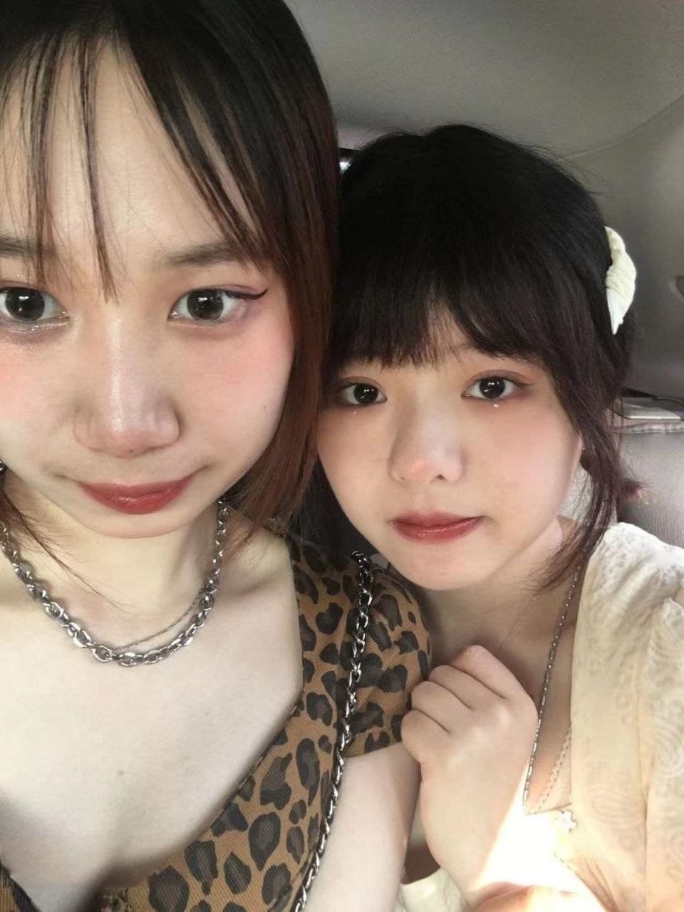 可爱美少女 李月 反差母狗私下是金主的母狗各种调教自慰啪啪