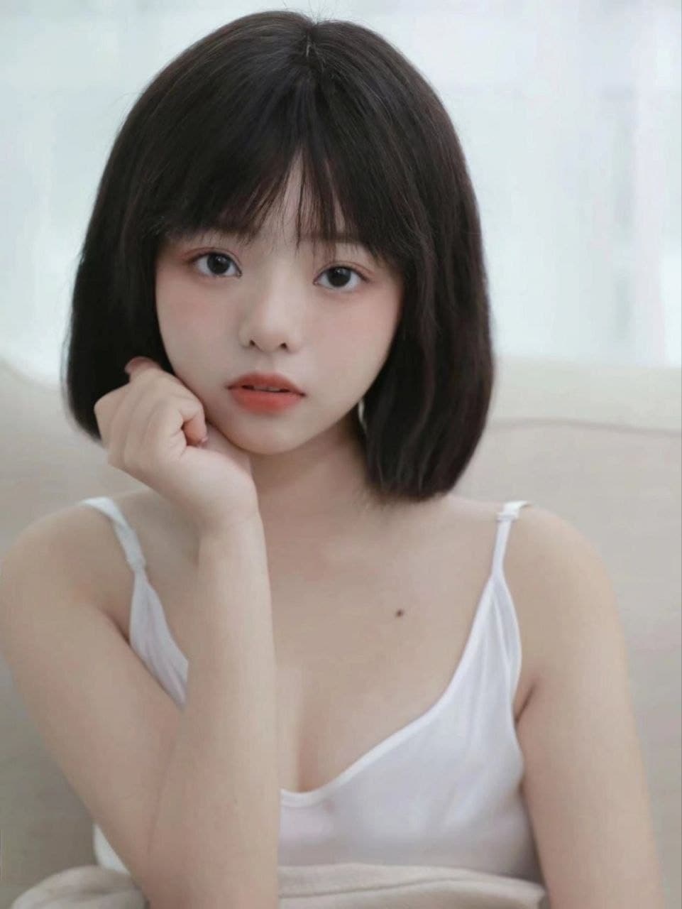 可爱美少女 李月 反差母狗私下是金主的母狗各种调教自慰啪啪