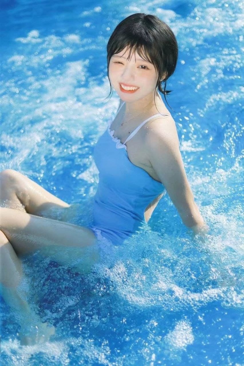 可爱美少女 李月 反差母狗私下是金主的母狗各种调教自慰啪啪