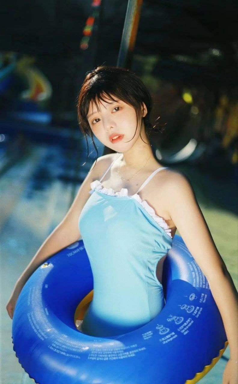 可爱美少女 李月 反差母狗私下是金主的母狗各种调教自慰啪啪