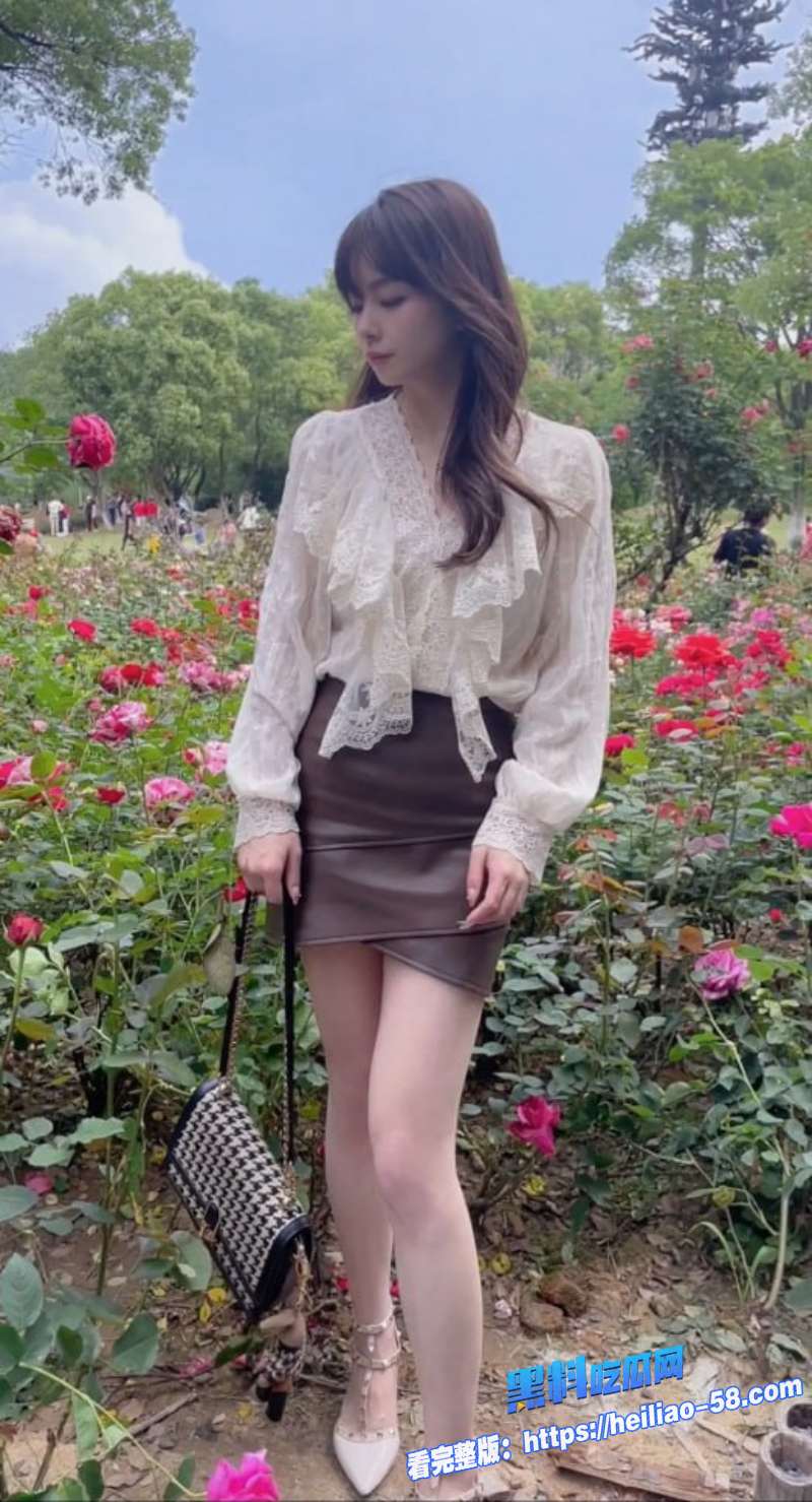 新面孔保时捷车模下海多人运动顶级身材女神被轮番玩弄5 新面孔保时捷车模下海多人运动顶级身材女神被轮番玩弄5