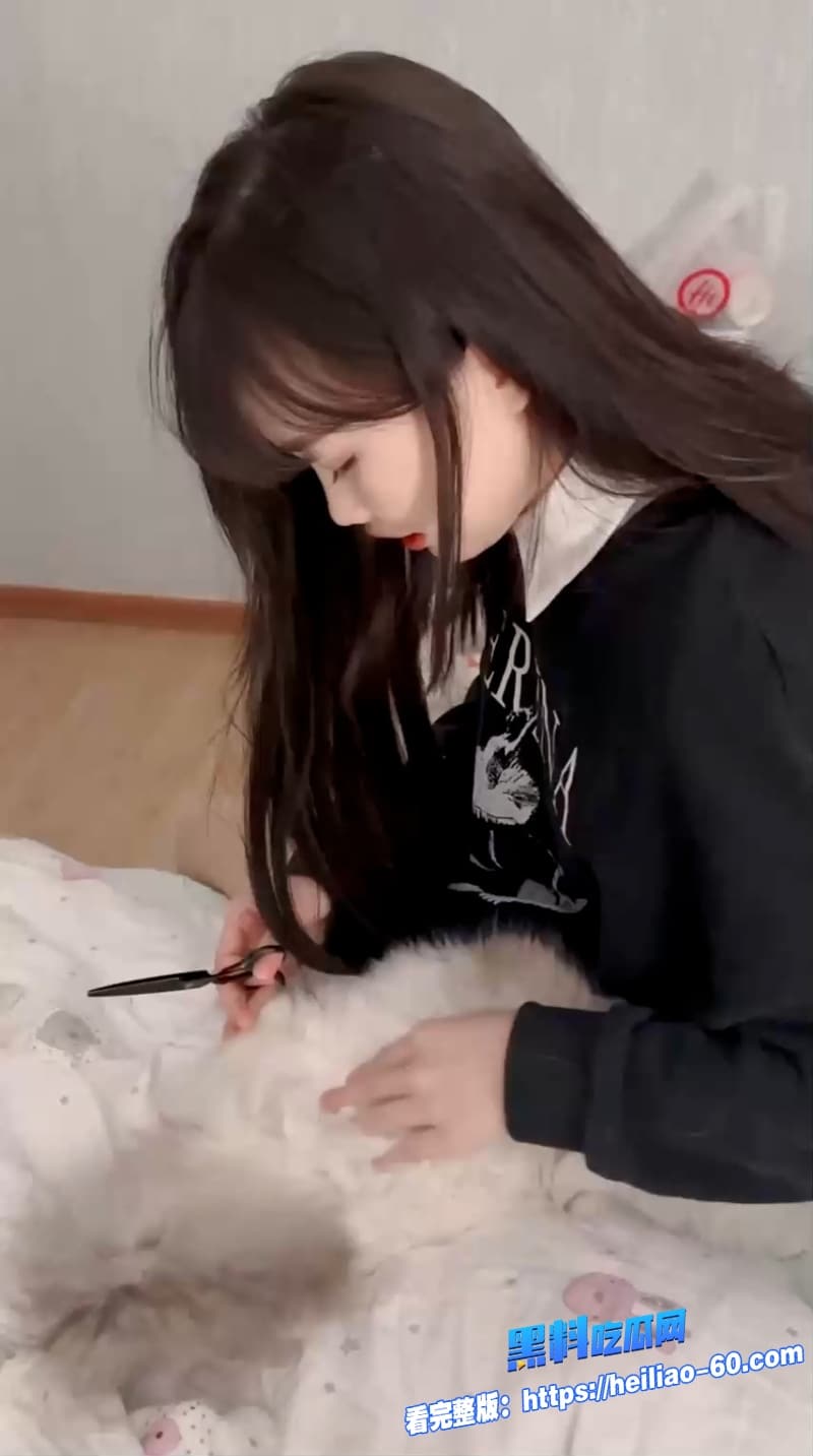 极品性感甜妹出租屋约炮本以为是纯情少女塌腰后瞬间变骚母狗最后操的白浆直流9 极品性感甜妹出租屋约炮本以为是纯情少女塌腰后瞬间变骚母狗最后操的白浆直流9