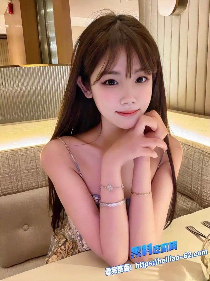 海角兄妹乱伦堂哥骗堂妹回家爆日她床上疯狂抽插直接内射美鲍镜头特写拉满2