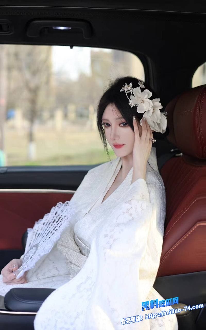 海角兄妹乱伦安徽22岁清纯短发妹妹主动跪舔哥哥鸡巴场面又温馨又淫荡4