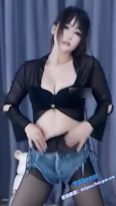 网易cc女主播 奈奈子 穿着黑丝大秀骚舞 边跳边脱 直至全裸 火辣诱惑无法抵挡！2
